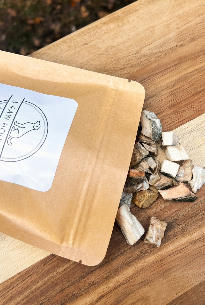 Freeze-Dried Trout single-ingredient dog treats rich in protein and omega-3 fatty acids
